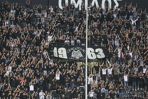 Tribuna oaspeților închisă la Lyon - PAOK: suporterii greci s-au întors din drum