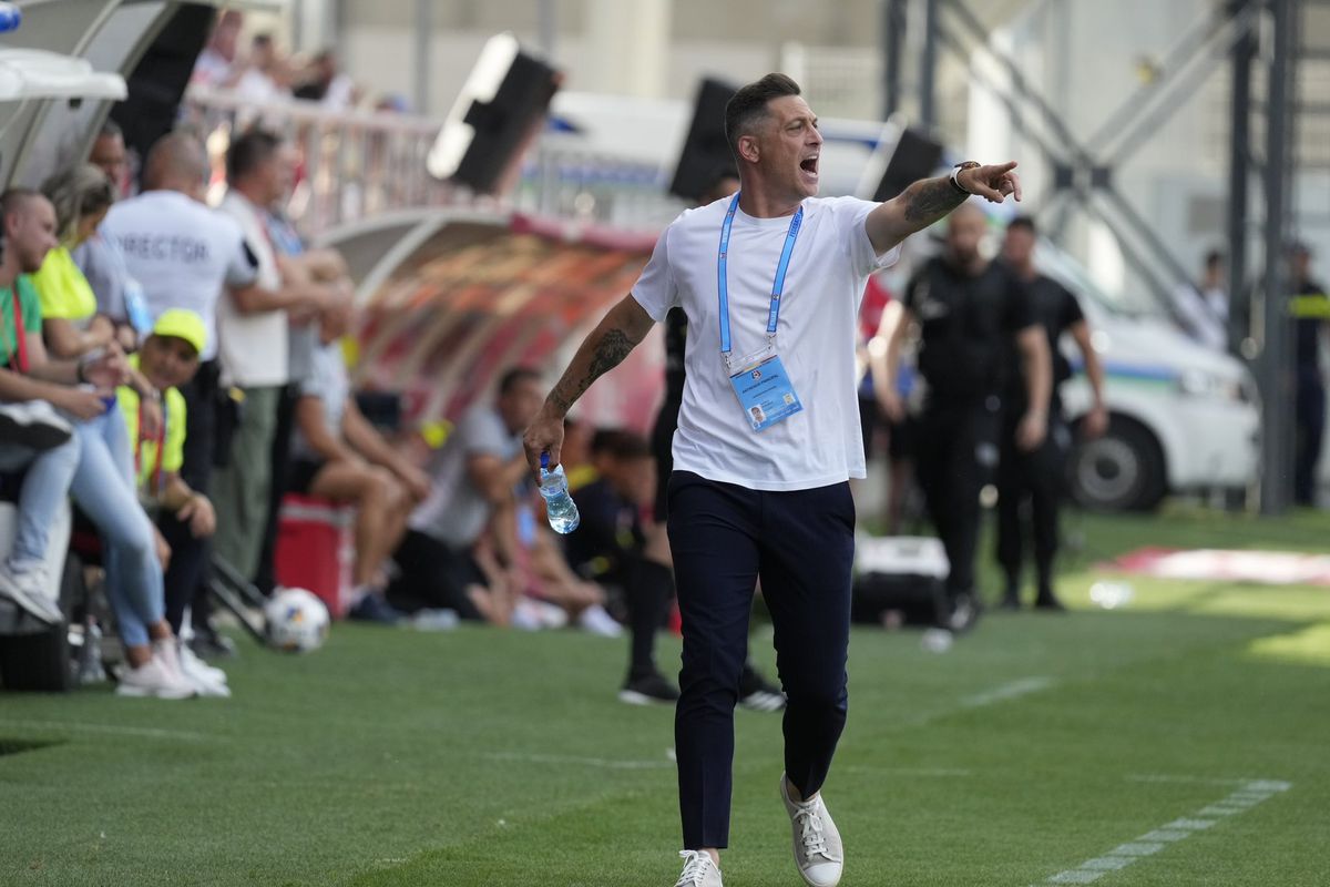 UTA - Universitatea Craiova, meci FABULOS » Oltenii conduceau cu 3-0 în minutul 81: ce a urmat depășește orice imaginație