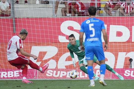 Valentin Costache a dat tonul revenii în UTA - Universitatea Craiova // FOTO: sportpictures.eu