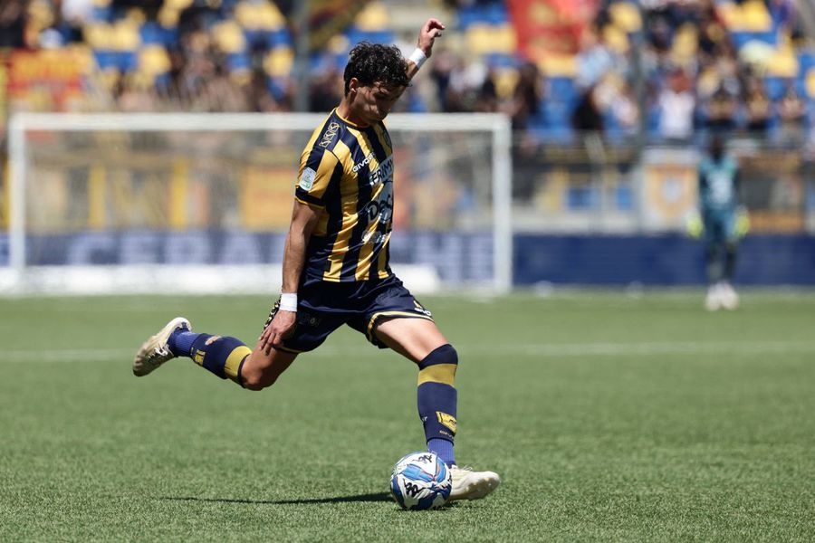 Floriani Mussolini a jucat la Juve Stabia 37 de meciuri, reușind un gol și patru assisturi / Foto: Imago Strănepotul dictatorului va evolua în Serie A » Gestul interzis făcut de suporteri la primul său gol marcat