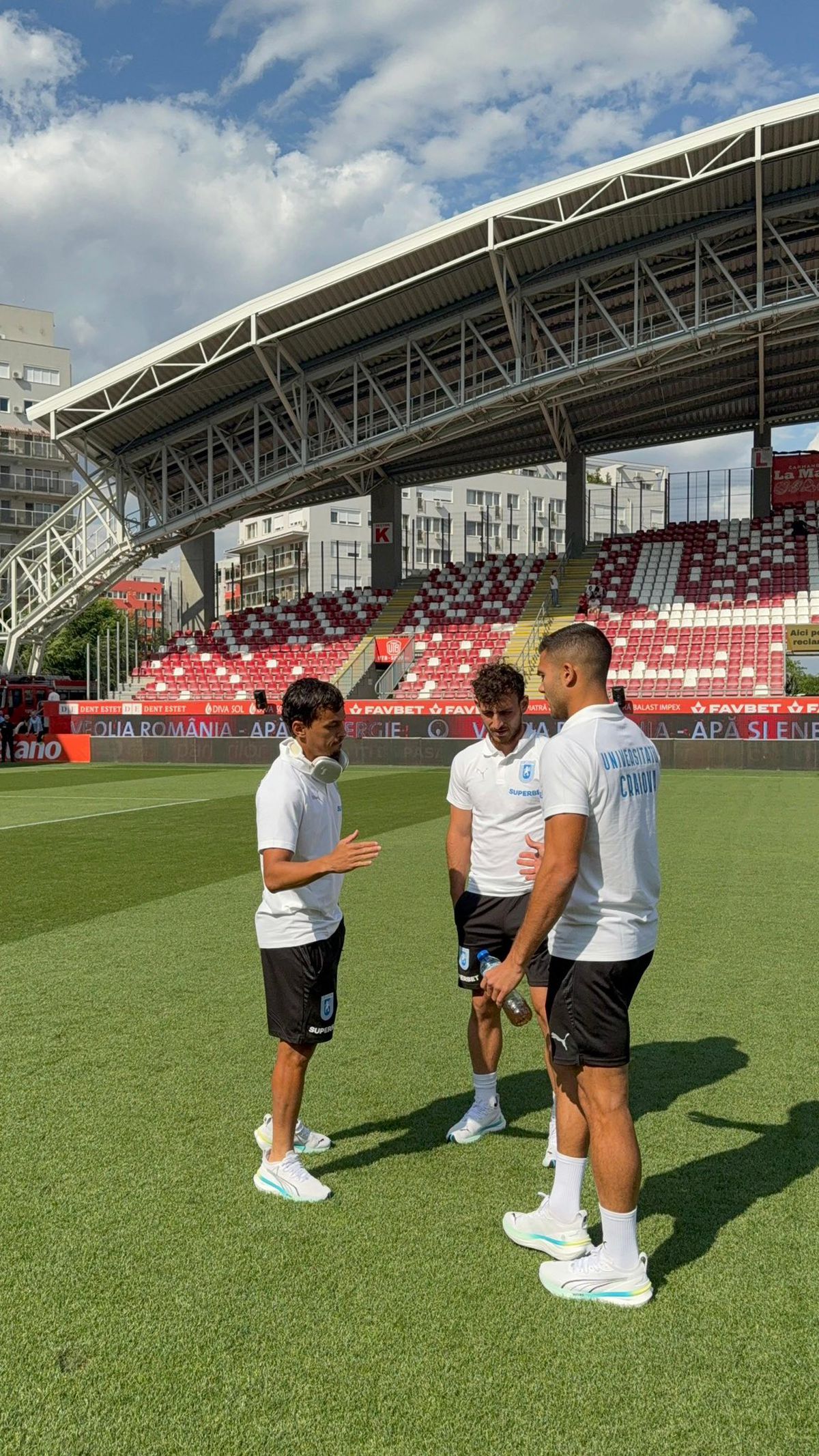 Imagini înainte de UTA - Craiova / foto: Facebook