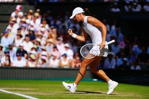 Amanda Anisimova - Iga Swiatek, marea finală de la Wimbledon » Poloneza este nemiloasă, iar adversara ei e la pământ
