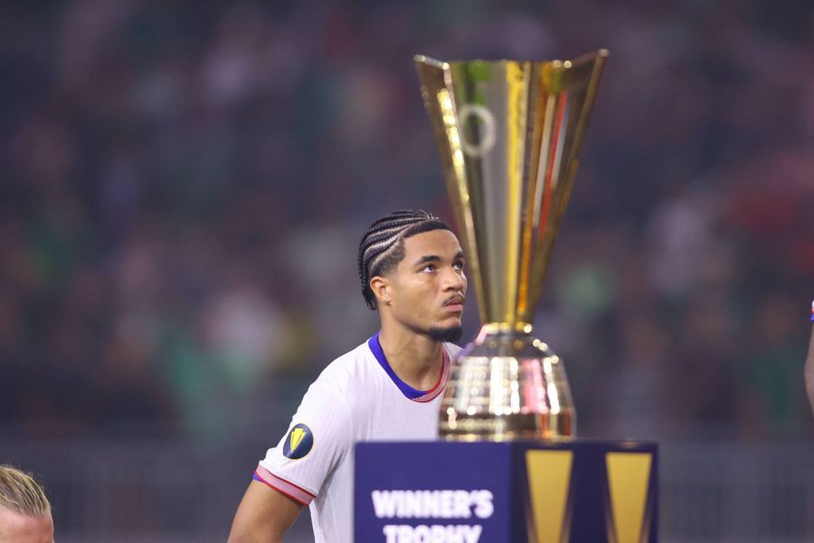 Malik Tillman, după ce a câștigat cu naționala Mexicului finala Gold Cup, 2-1 cu SUA / Foto: Imago Noul record pentru Bayer Leverkusen » Vicecampioana a perfectat cel mai scump transfer din istoria clubului!