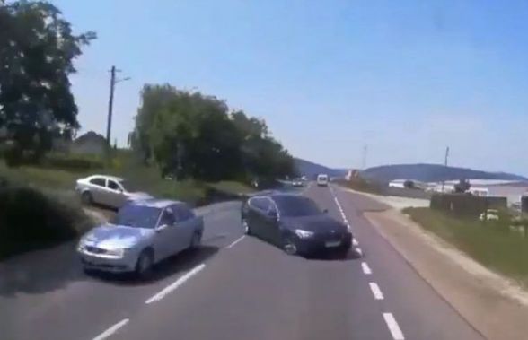 Accident GRAV filmat în România! Un BMW a intrat de-a curmezișul pe contrasens