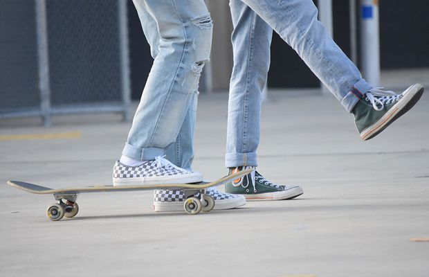 Modele de încălțăminte sport pe care trebuie să le ai în dressing