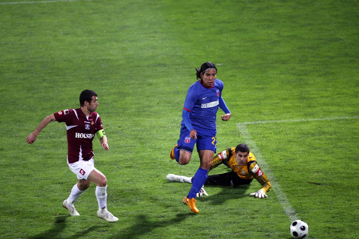 Istoria e de partea lor! 3 episoade tari din rivalitatea tumultoasă Rapid - FCSB