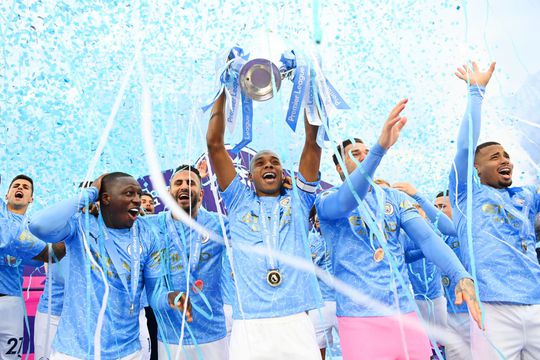 Manchester City e gata să plătească 150 de milioane de euro în schimbul lui Harry Kane (28 de ani, atacant). Așteaptă răspunsul de la Tottenham, care a refuzat deja o ofertă de 85 de milioane.
