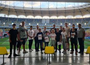 Gest superb la meciul celor de la FCSB » Un preot a venit cu 16 copii la meciul la care roș-albaștrii s-au calificat în play-off-ul Conference League