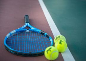 3 sfaturi despre cum să aveți grijă de o rachetă de tenis
