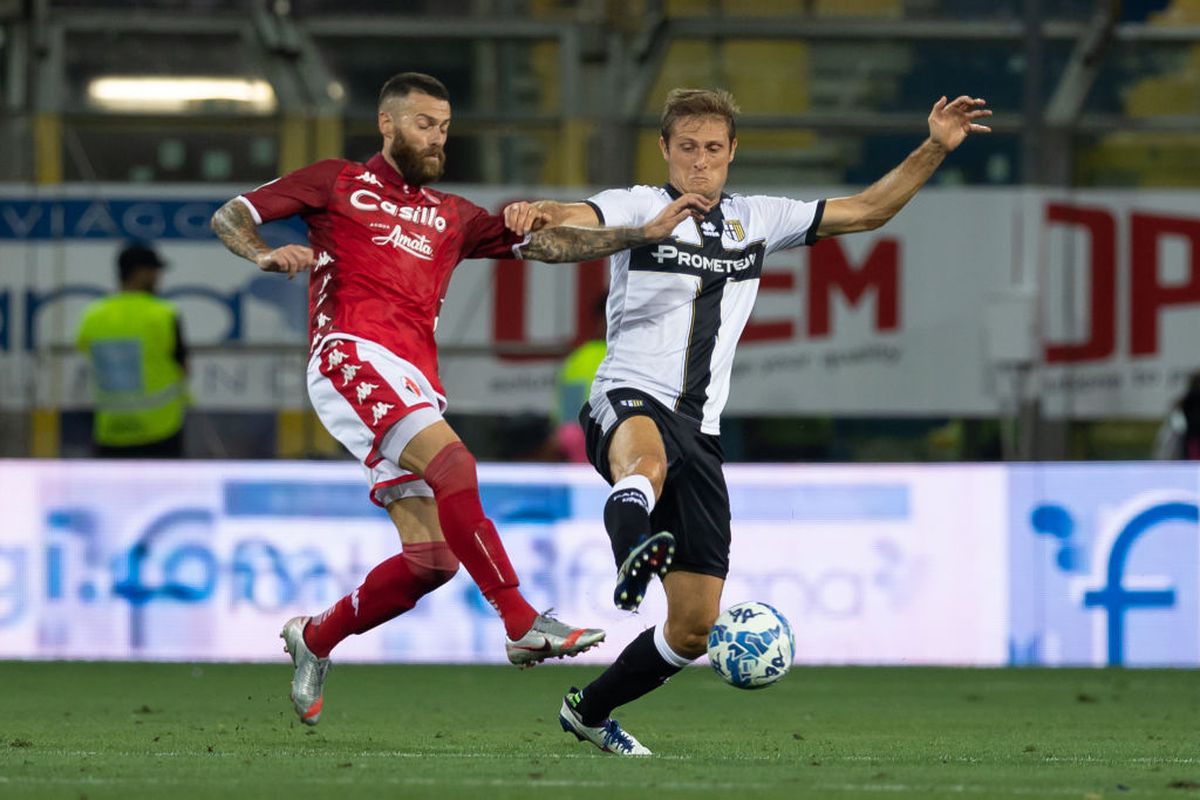 Românii au făcut show în primul meci al sezonului din Serie B! Dennis Man și Valentin Mihăilă, goluri în Parma - Bari