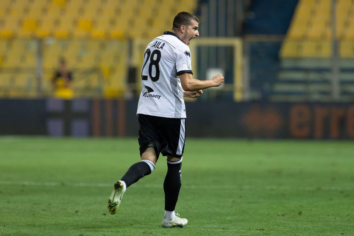 Românii au făcut show în primul meci al sezonului din Serie B! Dennis Man și Valentin Mihăilă, goluri în Parma - Bari