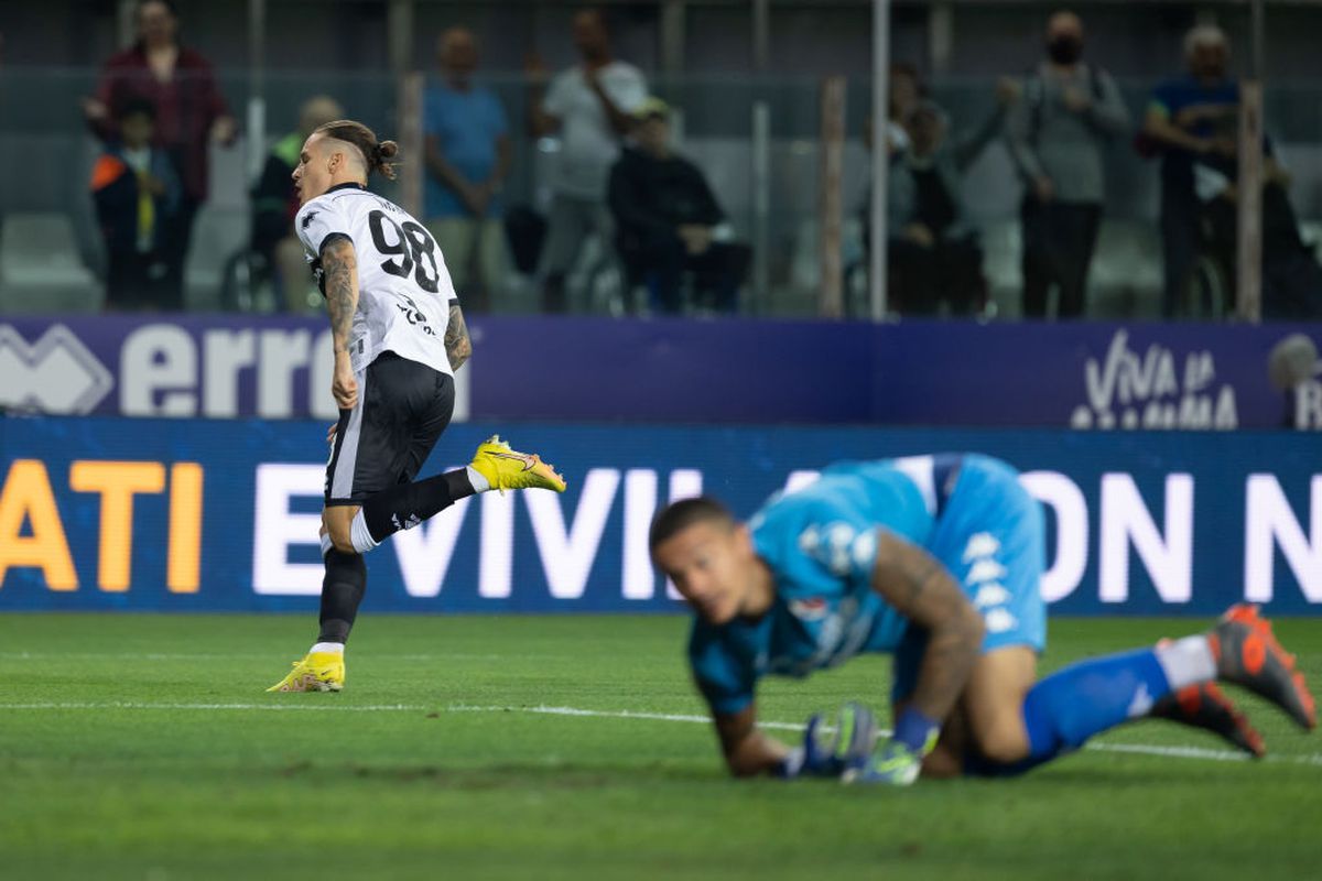 Românii au făcut show în primul meci al sezonului din Serie B! Dennis Man și Valentin Mihăilă, goluri în Parma - Bari