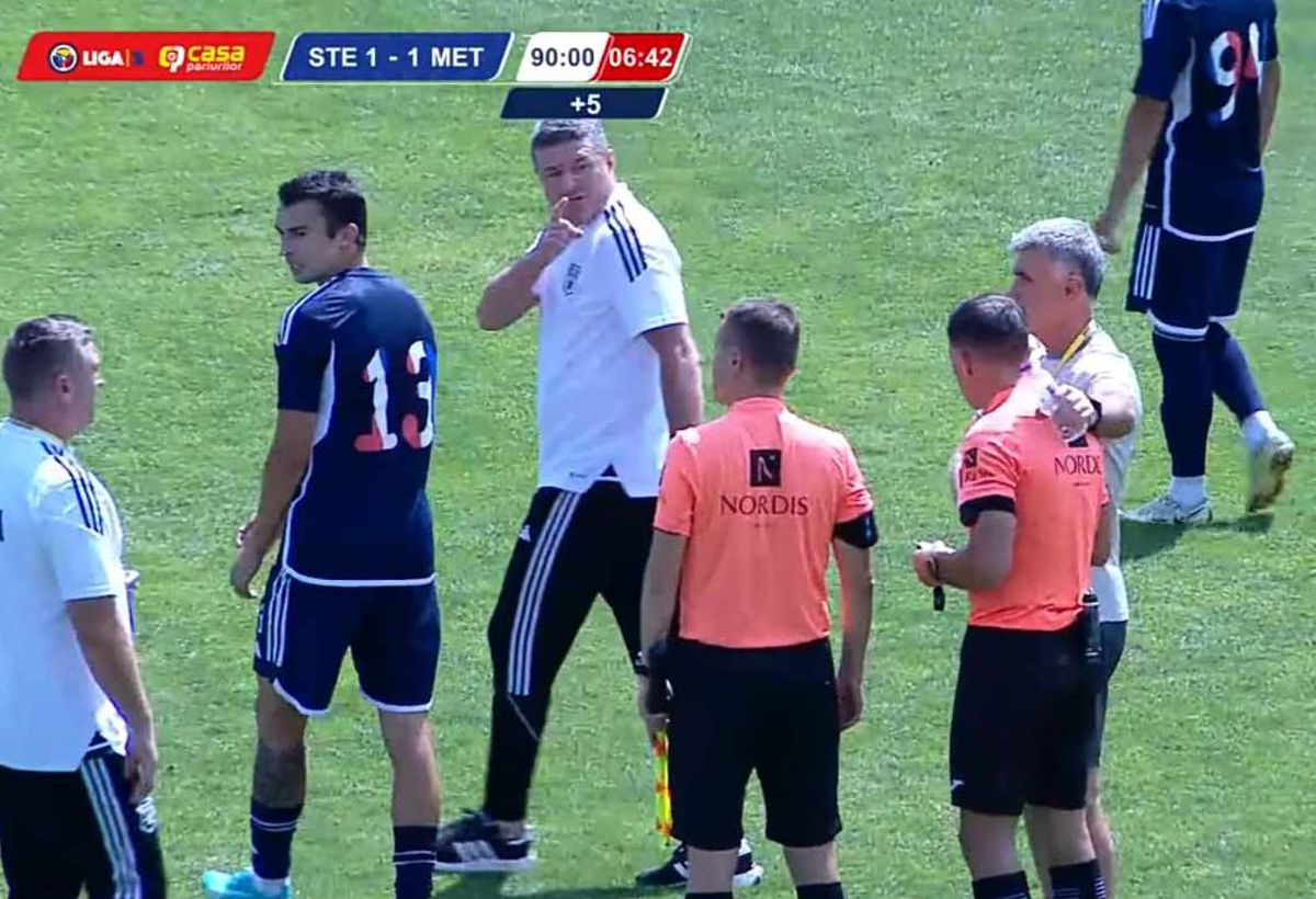 Scandal imediat după Steaua - Metaloglobus » Oprița și Vîrtej au sărit la arbitru: „Penalty discutabil”