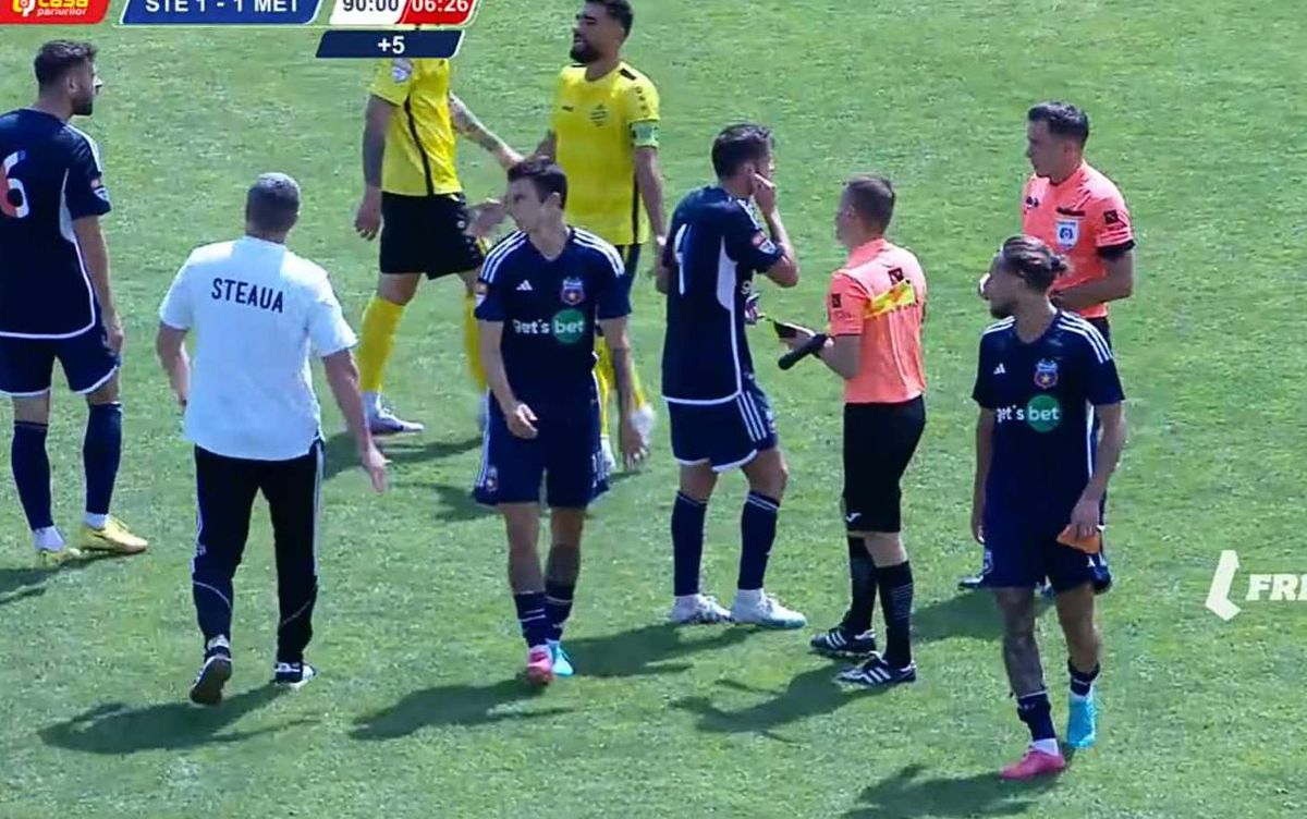 Scandal imediat după Steaua - Metaloglobus » Oprița și Vîrtej au sărit la arbitru: „Penalty discutabil”
