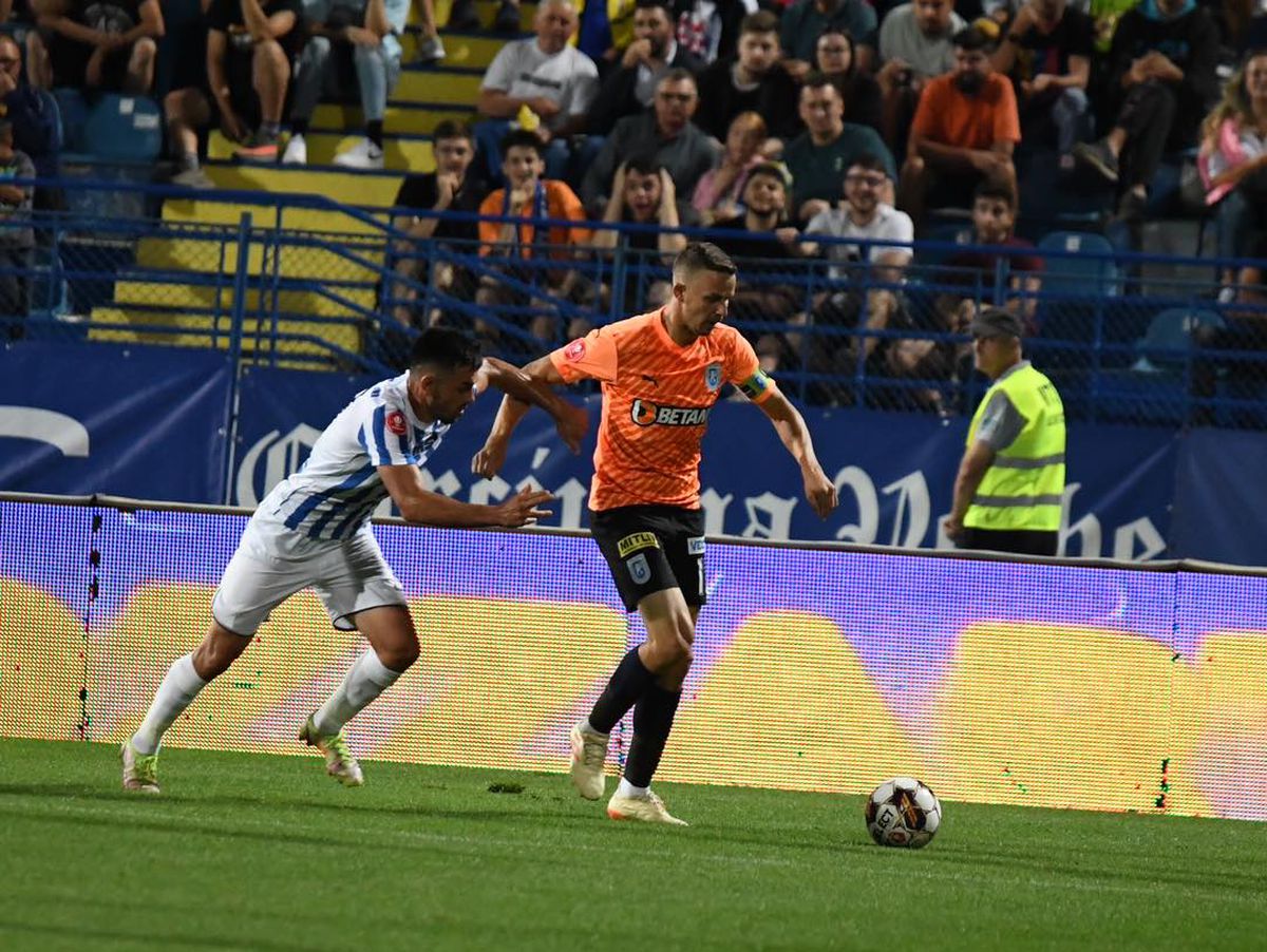 „Roșul” dictat de Istvan Kovacs a declanșat tiki-taka oltenească » Craiova lui Reghecampf a făcut spectacol la Iași și urcă pe 2! Clasamentul ACUM