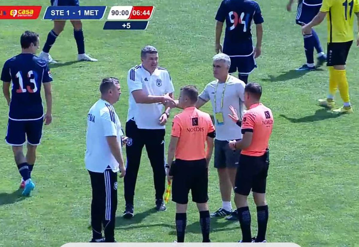Scandal imediat după Steaua - Metaloglobus » Oprița și Vîrtej au sărit la arbitru: „Penalty discutabil”