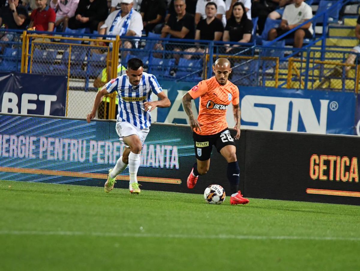 „Roșul” dictat de Istvan Kovacs a declanșat tiki-taka oltenească » Craiova lui Reghecampf a făcut spectacol la Iași și urcă pe 2! Clasamentul ACUM