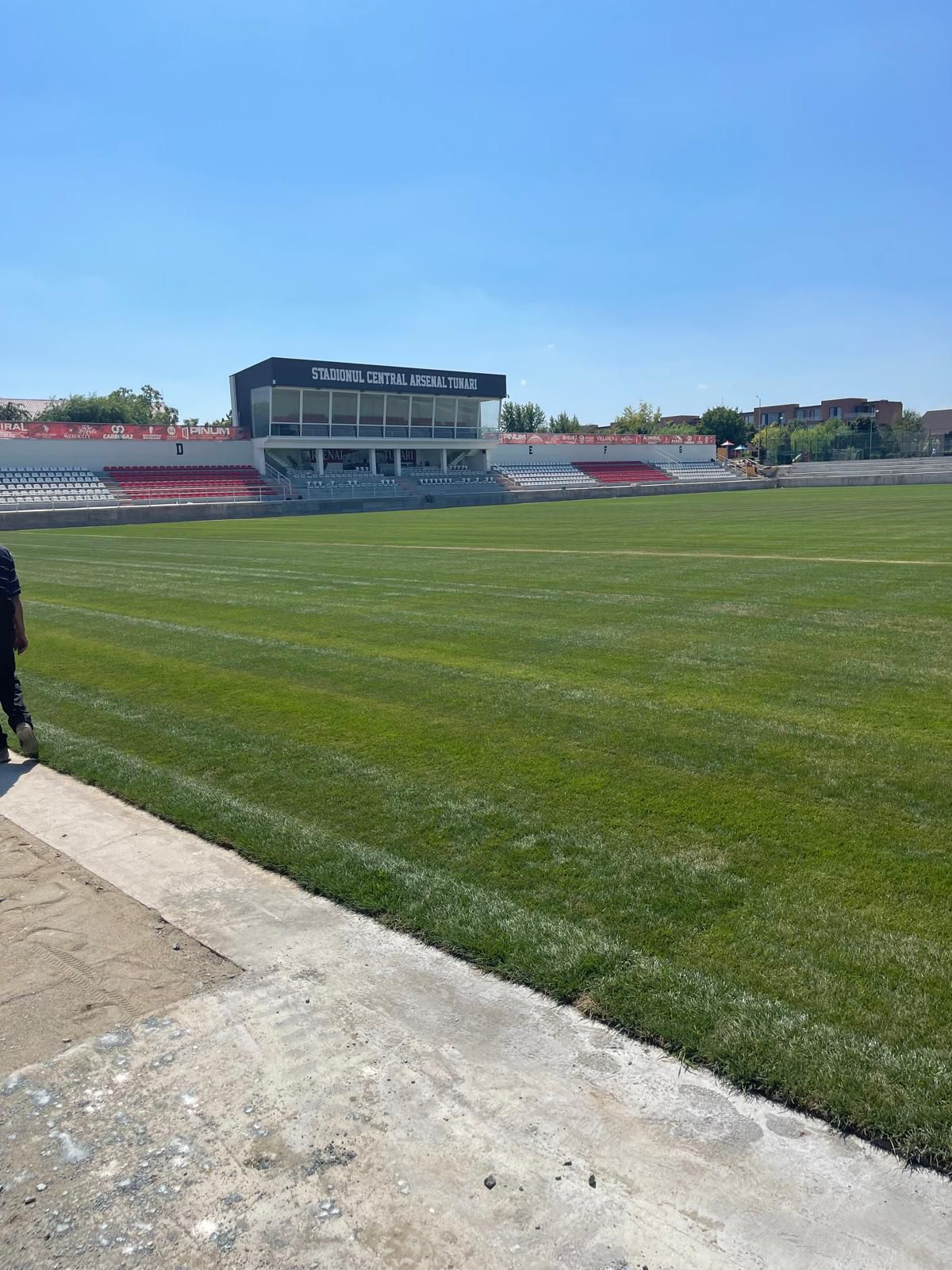 Imagini cu construcția noului stadion din Tunari