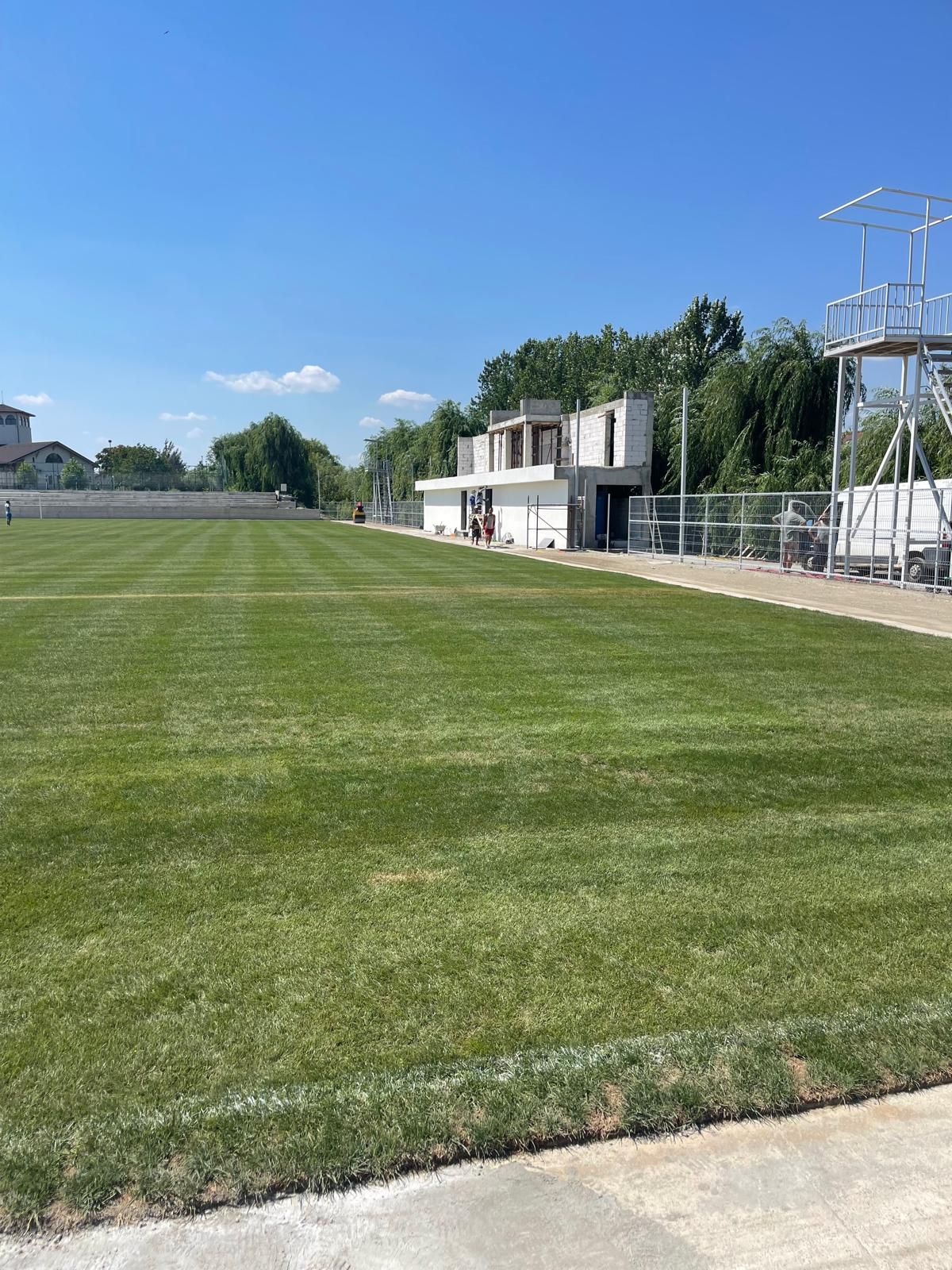 Imagini cu construcția noului stadion din Tunari