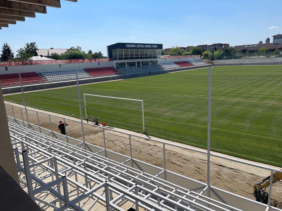 Imagini cu construcția noului stadion din Tunari