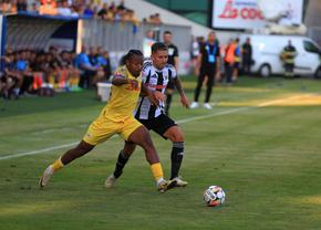 Remiză cu scântei! Petrolul și U Cluj s-au tăvălit reciproc într-un meci aspru și viu