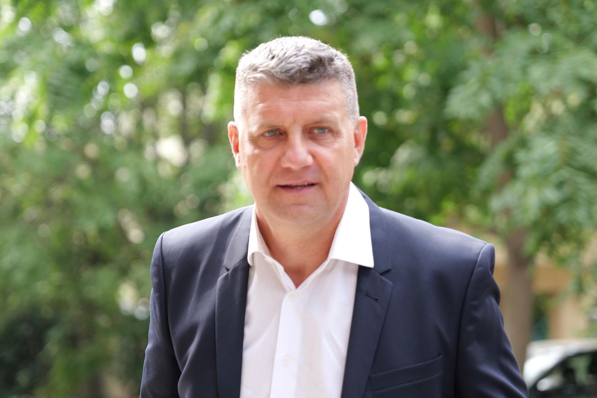 Deznodământ după o oră la Adunarea Generală: Rapid a dat-o la pace cu Gino Iorgulescu, deși venise cu artileria grea la LPF