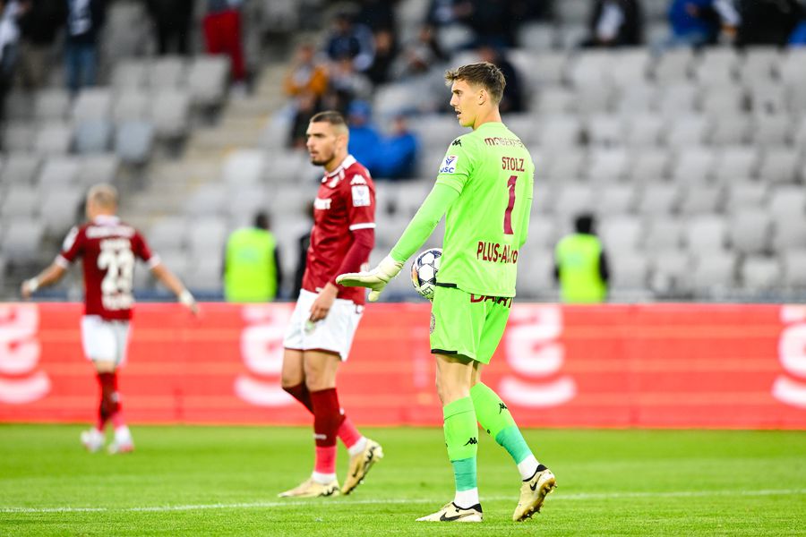 Franz Stolz, portarul de la Rapid // foto: Imago Images Marius Șumudică a găsit vinovatul din Oțelul - Rapid: „A greșit. Nu poți să faci asta”