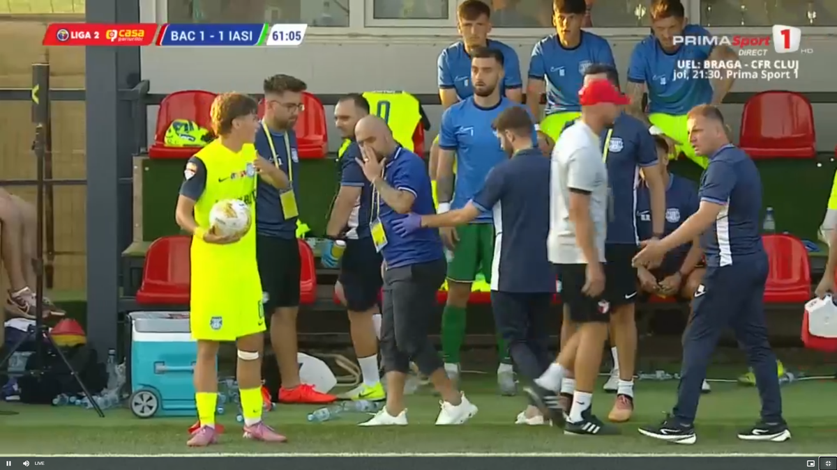 Moment rar în fotbal! Antrenorul din Liga 2 s-a „rupt” în timpul meciului: „Faceți schimbare”