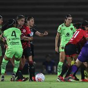 Bătaie pe teren între două fotbaliste/ foto: captură X