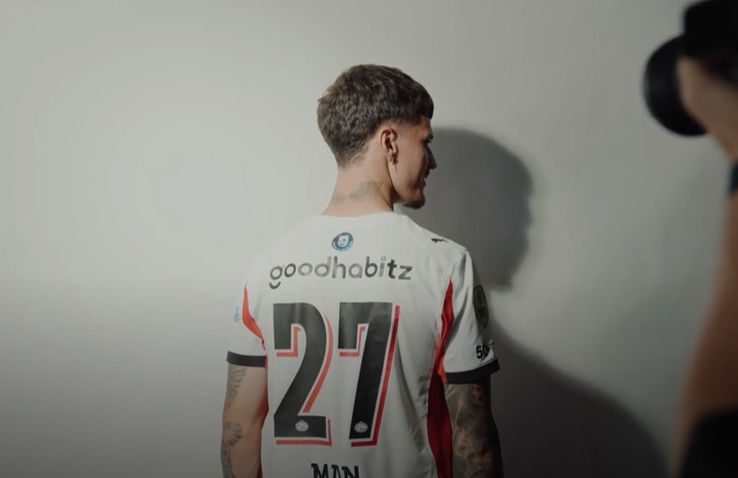 Dennis Man a acordat primul interviu după prezentarea oficială la PSV Eindhoven / Foto: PSV Play