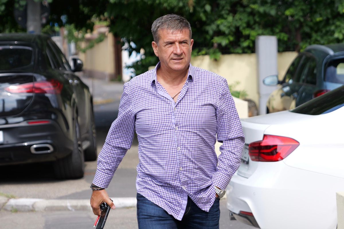 Deznodământ după o oră la Adunarea Generală: Rapid a dat-o la pace cu Gino Iorgulescu, deși venise cu artileria grea la LPF