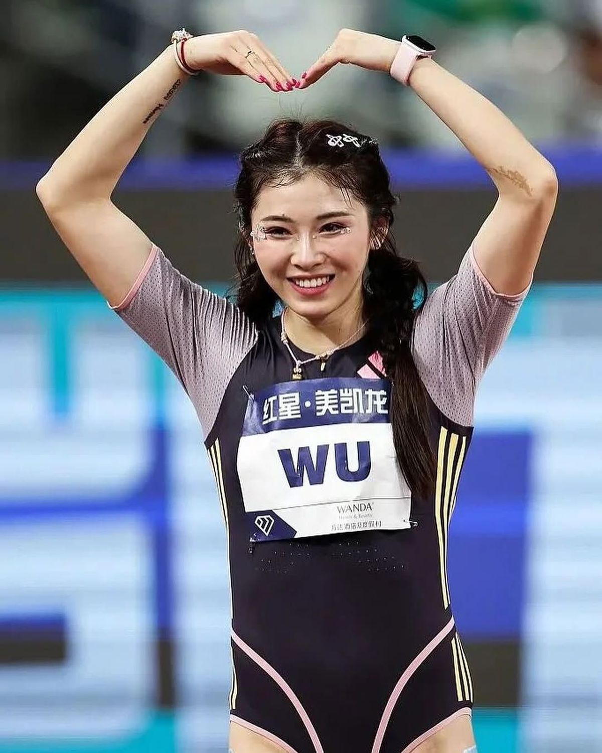 „Lumea mă suspectează de operații estetice, dar eu sunt, pur și simplu, frumoasă!” » Campioană în mijlocul controverselor de pe Internet