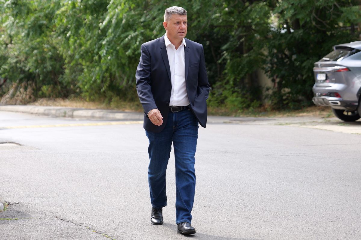 Deznodământ după o oră la Adunarea Generală: Rapid a dat-o la pace cu Gino Iorgulescu, deși venise cu artileria grea la LPF