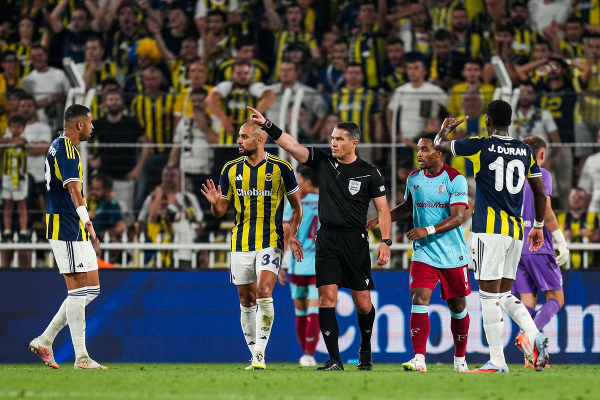 Istvan Kovacs, protagonistul unui faze confuze în Fenerbahce - Feyenoord