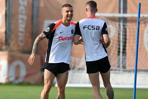 Daniel Bîrligea aplaudă decizia lui Becali de a o lăsa mai moale cu criticile la adresa jucătorilor. Foto: Facebook FCSB