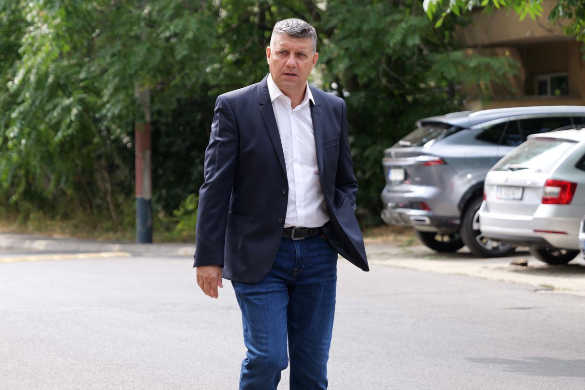 Deznodământ după o oră la Adunarea Generală: Rapid a dat-o la pace cu Gino Iorgulescu, deși venise cu artileria grea la LPF