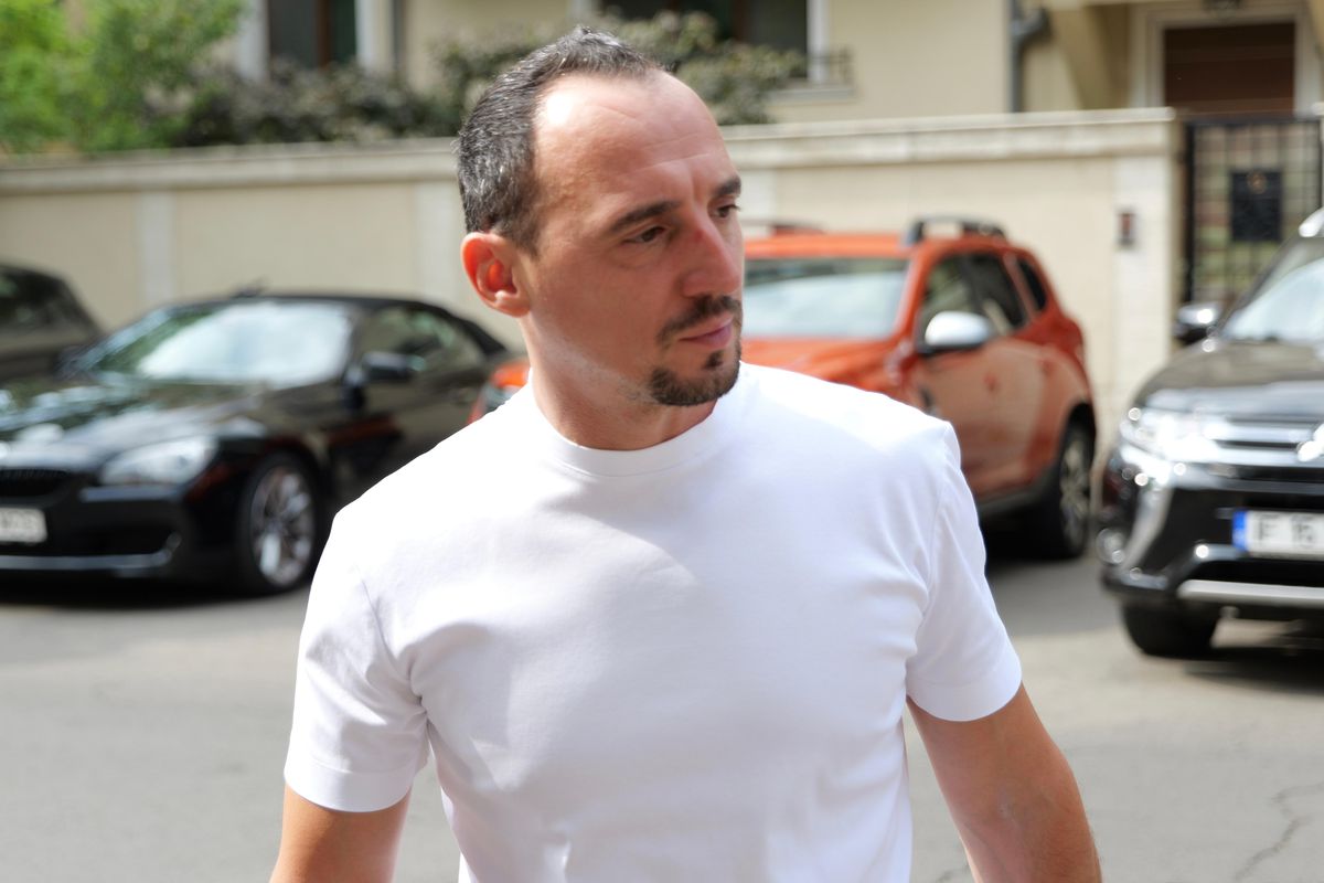 Deznodământ după o oră la Adunarea Generală: Rapid a dat-o la pace cu Gino Iorgulescu, deși venise cu artileria grea la LPF