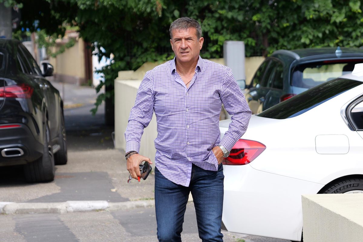 Deznodământ după o oră la Adunarea Generală: Rapid a dat-o la pace cu Gino Iorgulescu, deși venise cu artileria grea la LPF