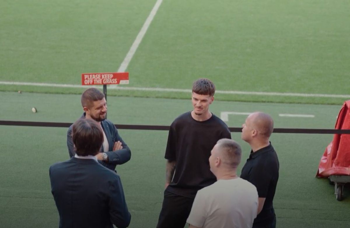 Dennis Man a fost prezentat de PSV Eindhoven