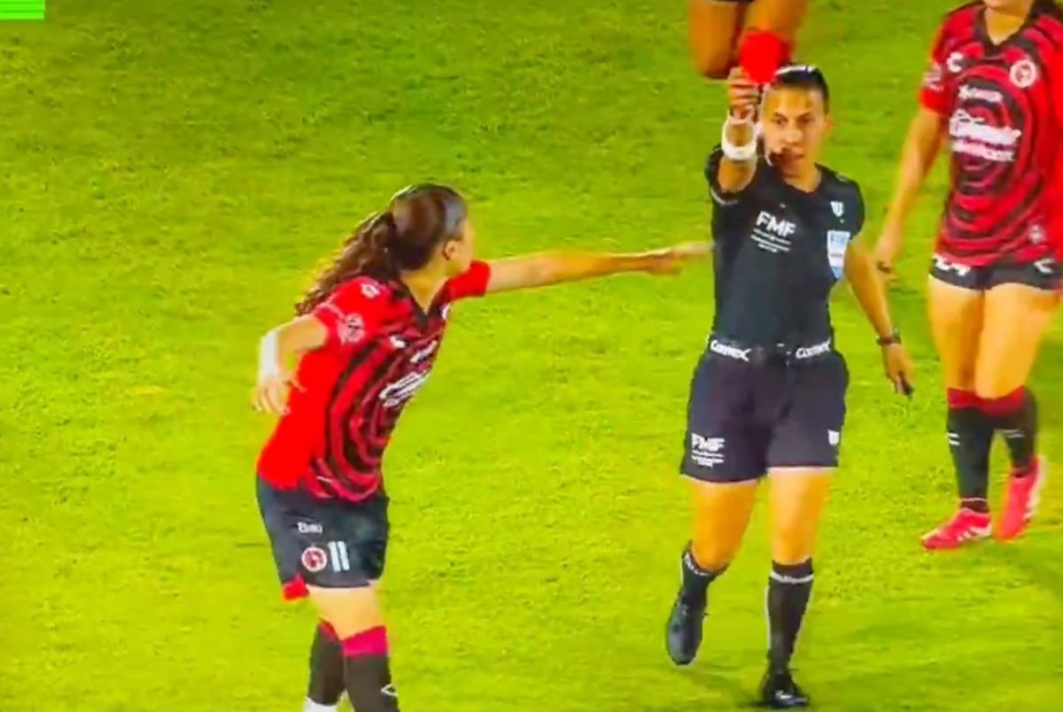 Bătaie pe teren între două fotbaliste din Mexic