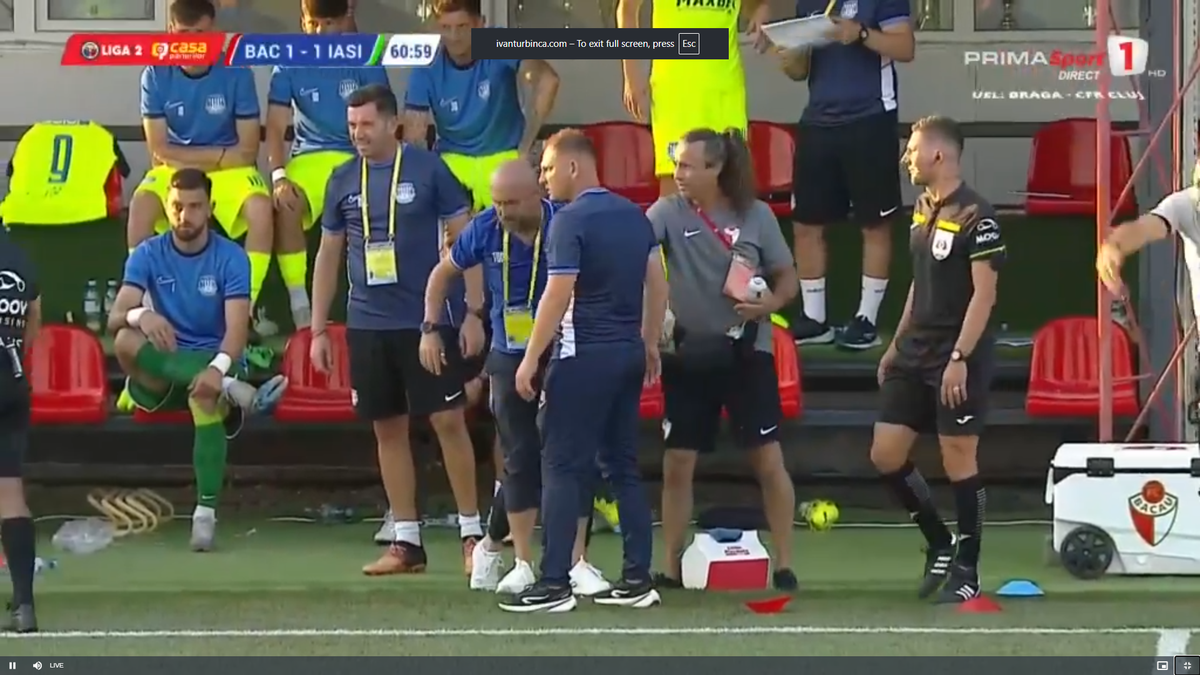 Moment rar în fotbal! Antrenorul din Liga 2 s-a „rupt” în timpul meciului: „Faceți schimbare”