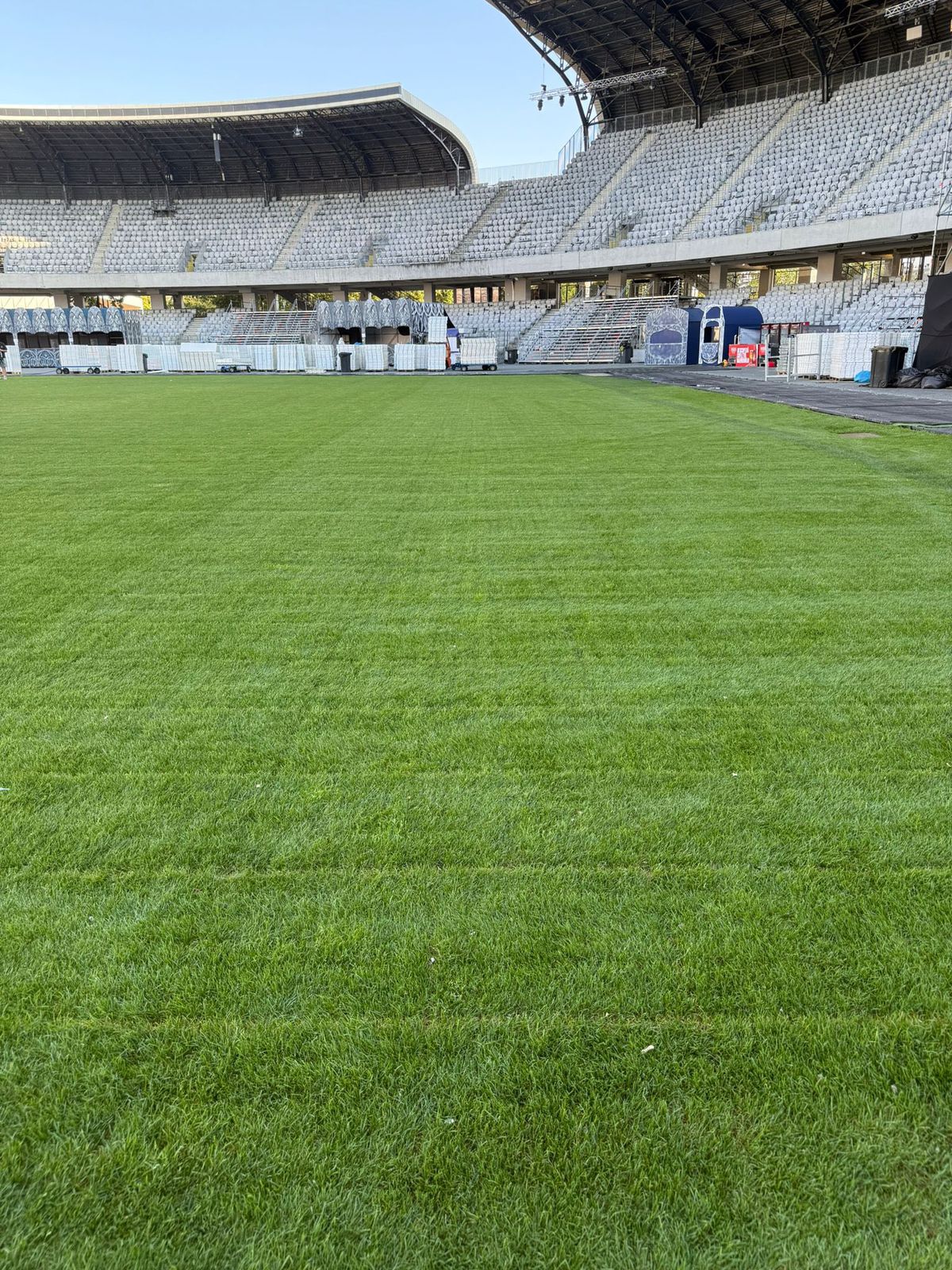 Incredibil cum arată gazonul pe Cluj Arena, după Untold