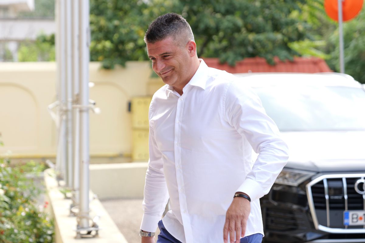 Deznodământ după o oră la Adunarea Generală: Rapid a dat-o la pace cu Gino Iorgulescu, deși venise cu artileria grea la LPF