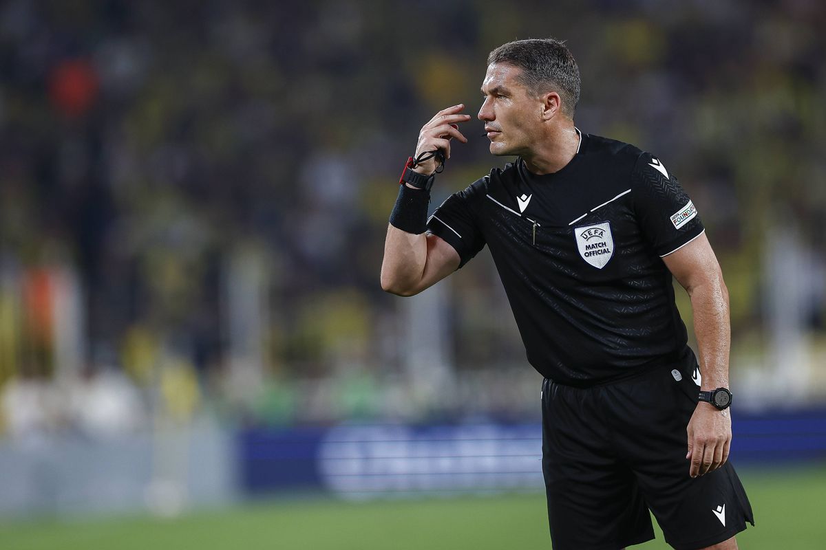 Istvan Kovacs a condus cel mai tare meci al serii în preliminariile Ligii: 7 goluri în Fenerbahce - Feyenoord » L-a enervat pe Mourinho și a asistat la o „remontada” de senzație