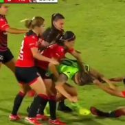 Bătaie pe teren între două fotbaliste/ foto: captură X