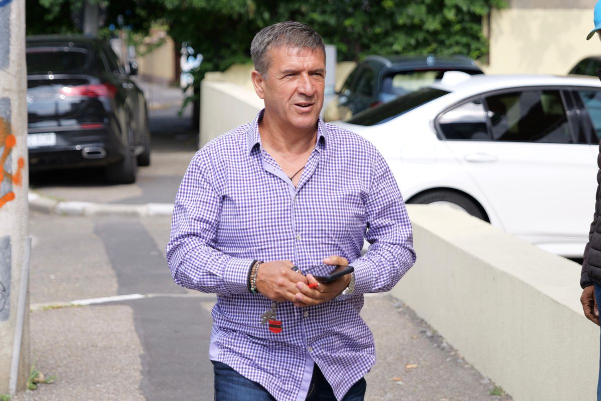 Deznodământ după o oră la Adunarea Generală: Rapid a dat-o la pace cu Gino Iorgulescu, deși venise cu artileria grea la LPF