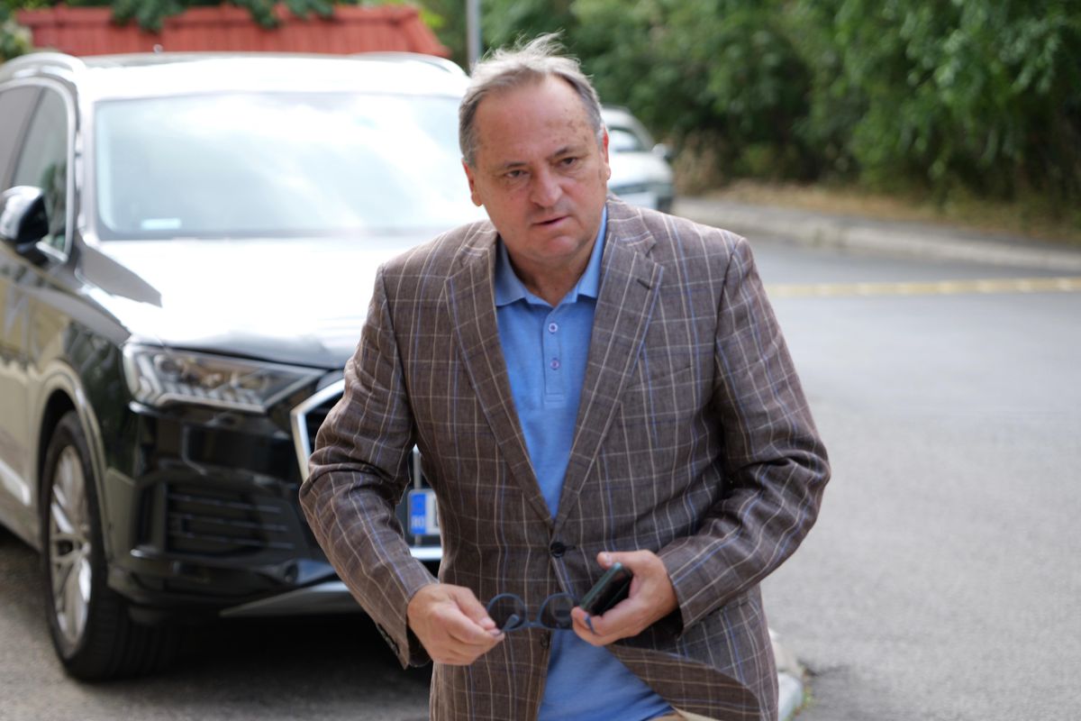 Deznodământ după o oră la Adunarea Generală: Rapid a dat-o la pace cu Gino Iorgulescu, deși venise cu artileria grea la LPF