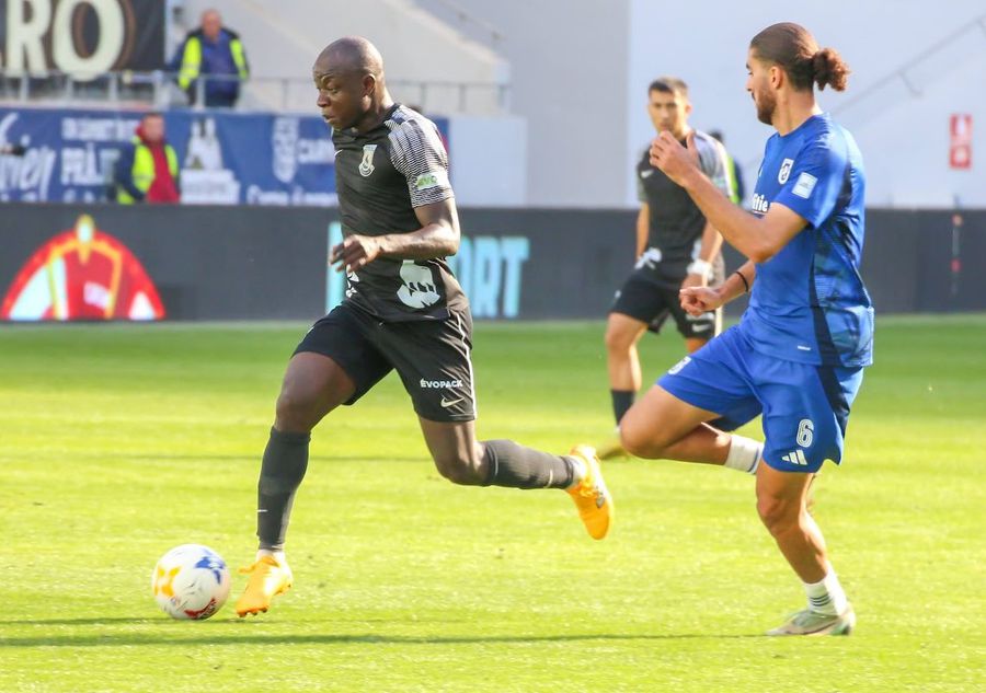 Caz incredibil în fotbalul românesc: l-a alungat pe puștiul-bombă din Academie ca să ia străini pe salarii mari » Este urmărit în Italia și Suedia și eligibil pentru Ucraina