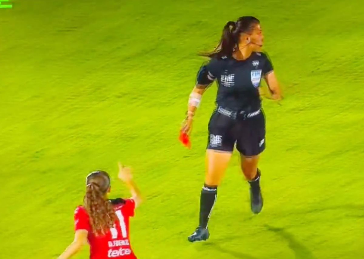 Bătaie pe teren între două fotbaliste din Mexic