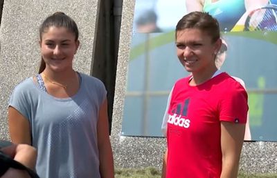 FOTO DE COLECȚIE » Canadienii au găsit prima imagine cu Simona Halep și Bianca Andreescu împreună